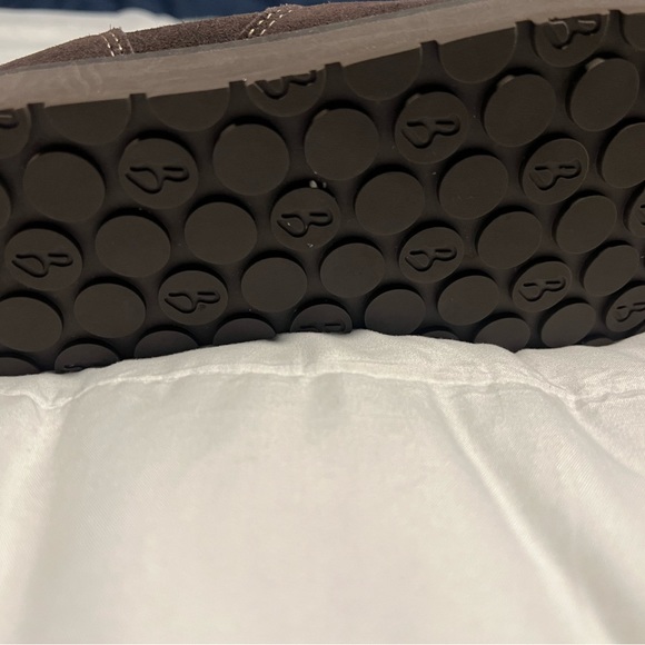 Boden sherpa lined suede boots - Picture 3 of 5